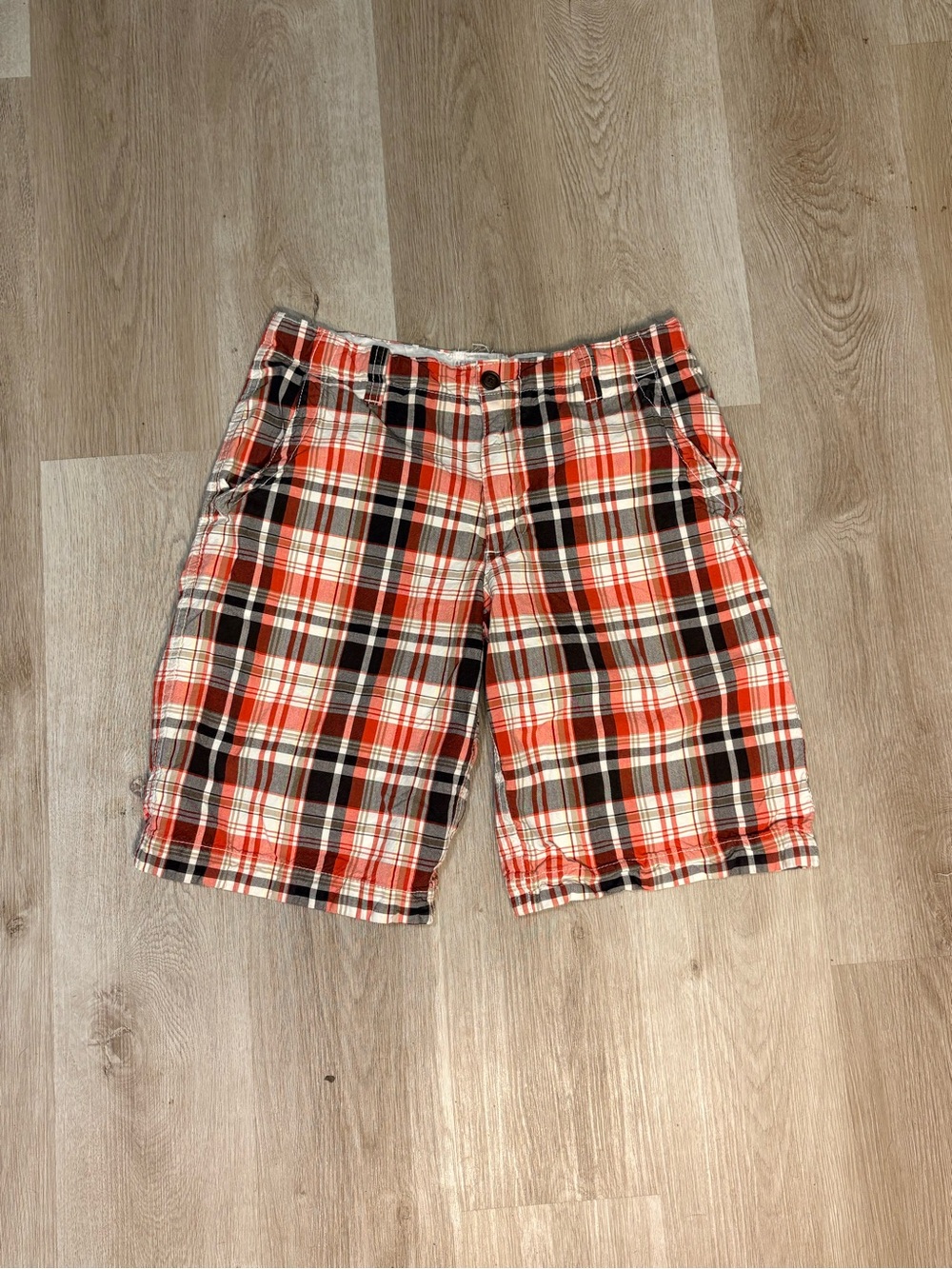 Vintage Aeropostale Plaid Shorts Men’s Size 34” Red & White Flat Front Y2K 2000s